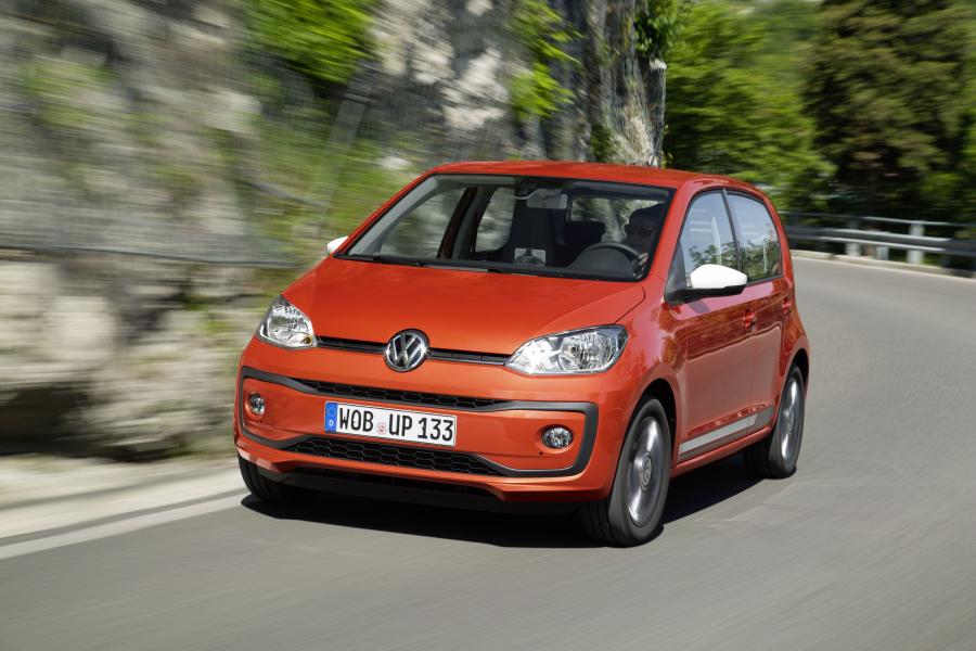  Volkswagen up! 5-Door 2016 года  (фото 16 из 26)
